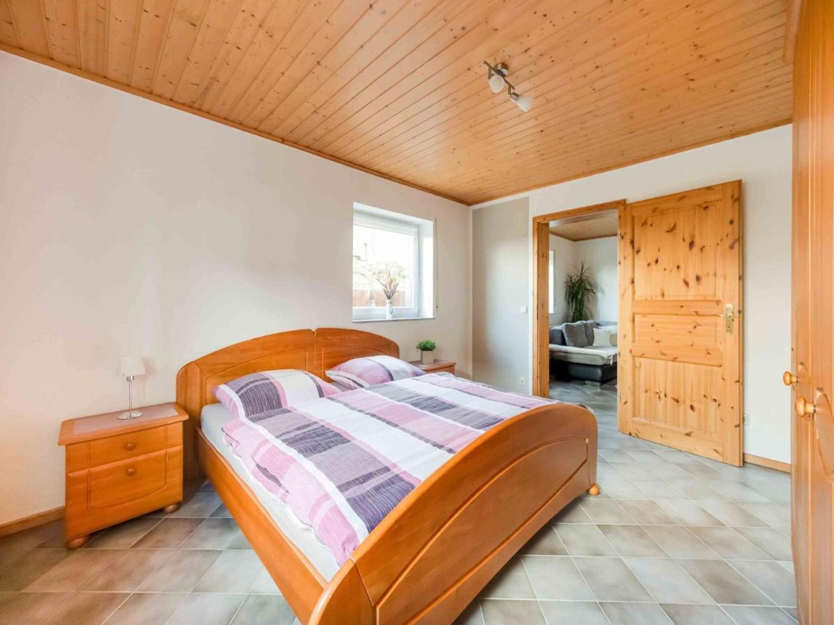 Holiday Home In The Eifel-Mosel With Garden Roes エクステリア 写真
