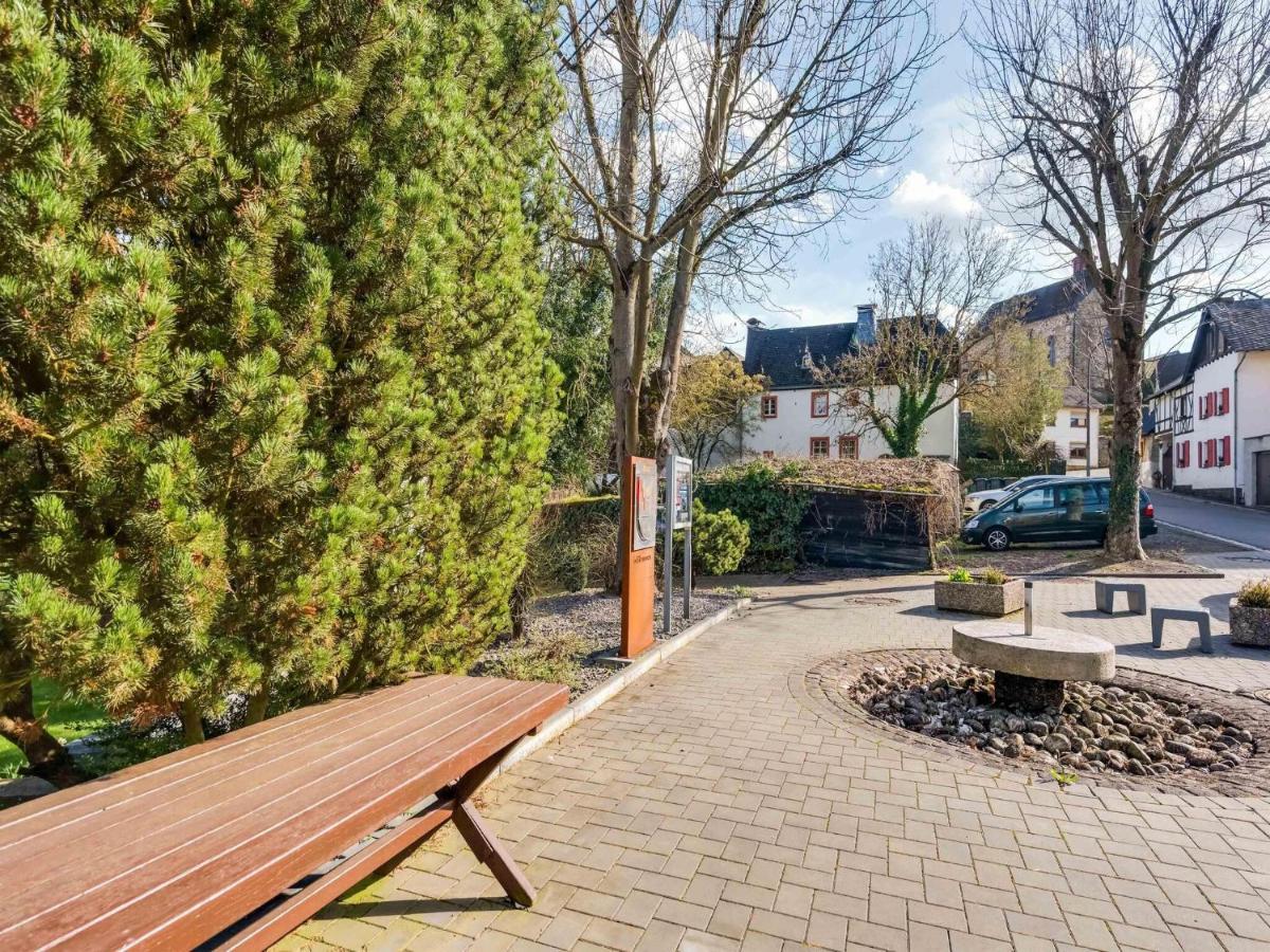 Holiday Home In The Eifel-Mosel With Garden Roes エクステリア 写真